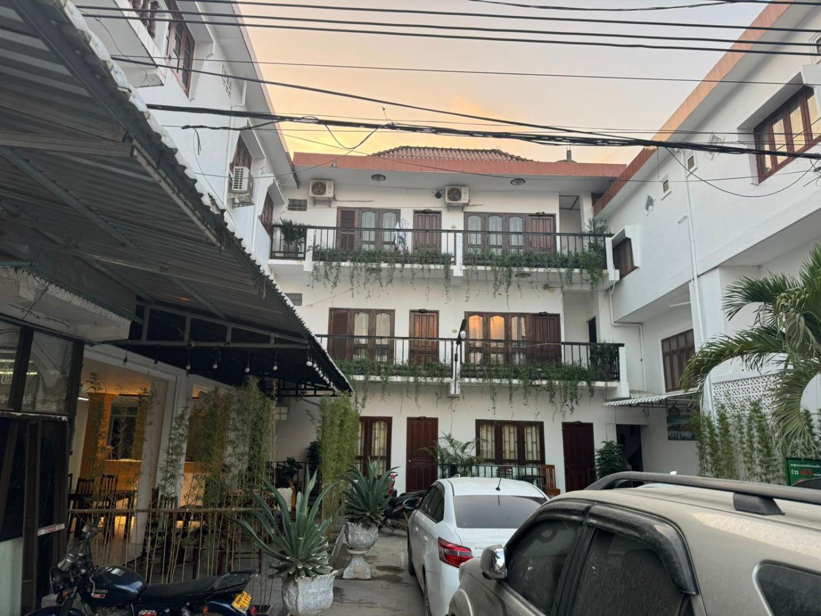 Vang Vieng Green Hotel Exteriör bild